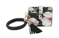 MULTI POCKET FLORAL WRISTLET